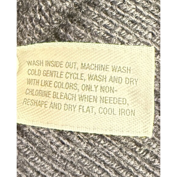 💙 GAP Luxe Navy V-Neck Sweater – Size Medium - Picture 6 of 7